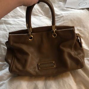 Marc Jacobs tan purse